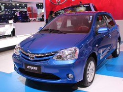 Toyota Tambah Produksi Etios 45 Persen