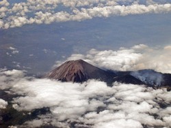 cloud high, gunung semeru