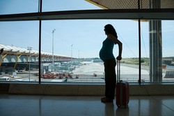 Usia Kehamilan Di atas 30 Minggu, Ibu Hamil Disarankan Tak Naik Pesawat