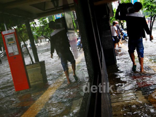 Jalan Sabang Tergenang
