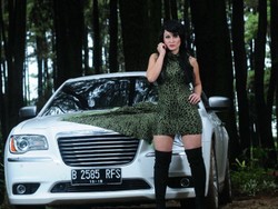 Sisca Dewi Rogoh Kocek Rp 1,4 Miliar untuk Chrysler 300C Idaman