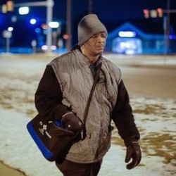 Gara-gara Jalan Kaki, Pria Ini Kebanjiran Duit