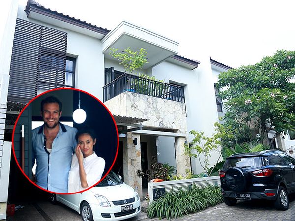 Mengunjungi Rumah Minimalis Ratu Felisha