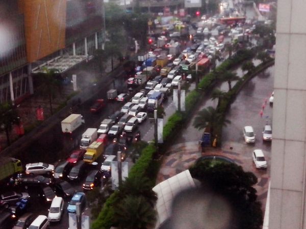 Banjir, Pluit Macet Parah