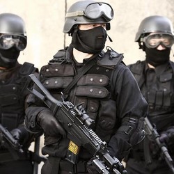 Asyik Main Clash of Clans, Rumah Pria Ini Dikepung Polisi