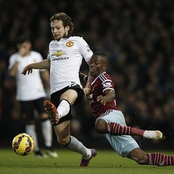 Gol Injury Time Blind Selamatkan MU dari Kekalahan
