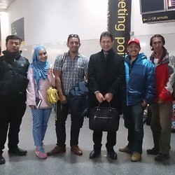 Tiba di London, Pemenang Kontes Video Garuda-Liverpool Disambut Hawa Dingin