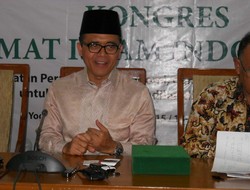 Bupati Anas Ceritakan Sukses Larang Mal di Kota dan Konsumsi Buah Impor