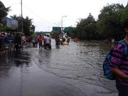 Jalan Depan Citraland Sudah Bisa Dilewati Kendaraan, Depan Trisakti Belum