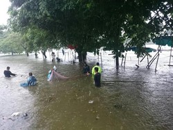 Beberapa Titik Lokasi di Jakbar Masih Banjir, Polisi Alihkan Arus Lalin