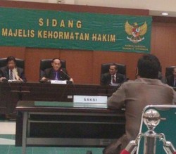 Memalukan! Hakim Ad Hoc Tipikor yang Nyambi Jadi Markus Akhirnya Dipecat