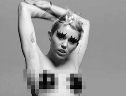 Miley Cyrus Tampil Nakal di Film Seni, Tutupi Payudara dengan Plester