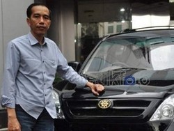 Jokowi: Kalau Mobnas ya Esemka!