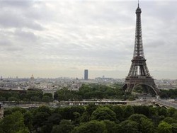 Tak Hanya Jakarta, Paris Juga Larang Motor Masuk Kota