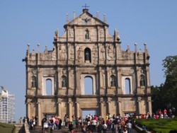 Flashpacking ke Luar Negeri Saat Weekend? Bisa!