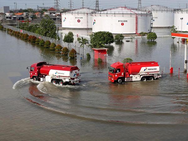 Depo Plumpang Tak Luput dari Banjir