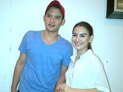 Enam Bulan Pacaran, Rezky Aditya Belum Niat Nikahi Irish Bella