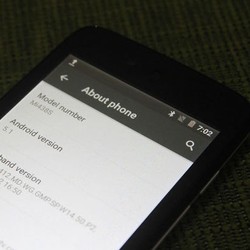 Ponsel Lollipop 5.1 Pertama Dunia Ludes 8.000 Unit di Indonesia