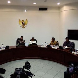 Rapat Jokowi dan Menteri Ekonomi: Di RI Serba Tidak Pasti