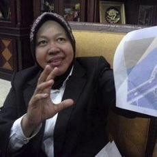 Risma Berharap Jembatan Kenjeran Disulap Jadi Kawasan Wisata Pantai