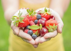 Ngemil Buah Ini Tiap Sore Bantu Turun Berat Badan Hingga 6 Kg