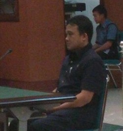 Tak Terbukti Terima Suap, Hakim Riswan Diskorsing 3 Bulan