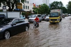 Rapat Soal Banjir, Jokowi Minta Laporan dari Ahok Hingga Aher