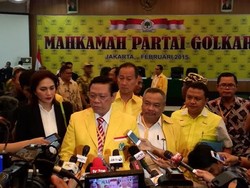 Agung Laksono: Pekan Depan Kami Bawa Bukti Rekaman Nurdin Halid Licik