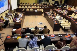 DPR Ingin Ganti Uji Publik di Pilkada Jadi Sosialisasi, Apa Bedanya?