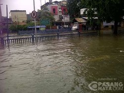Terminal Grogol Masih Banjir 70 Cm, Aktivitas Lumpuh