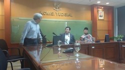 Tim 9 Temui KY, Berharap Putusan Praperadilan Komjen BG Objektif