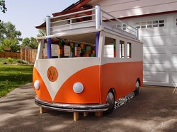 Kreatif! Seorang Ayah Sulap Volkswagen Jadi Arena Bermain buat Sang Puteri