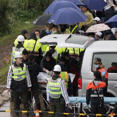2 Jasad Lagi Ditemukan, Korban Tewas Kecelakaan TransAsia Jadi 42 Orang