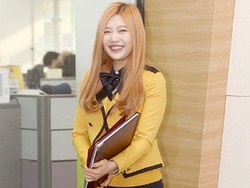 Lulus SMA, Joy Red Velvet Tampil Blonde