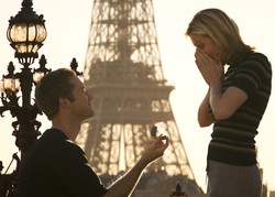 Tanpa Usaha, Traveler Ini Pulang Liburan Bawa Pacar