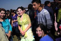 Hai Jomblo, Dua Negara Ini Punya Pasar Jodoh!