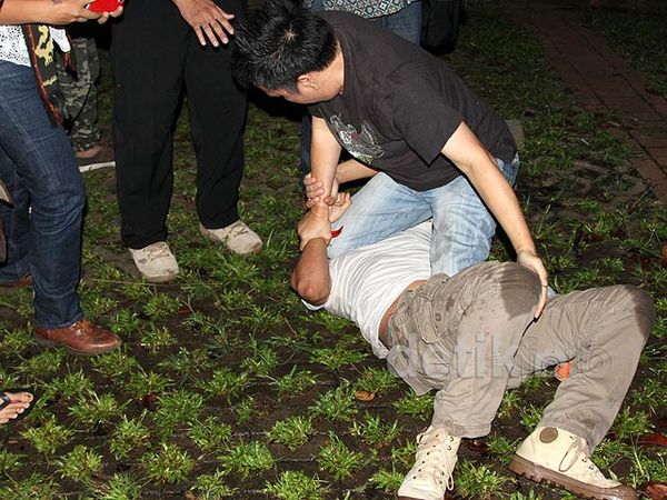 Twitwar Berujung Duel di Istora Senayan