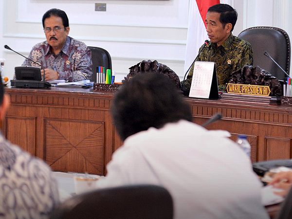 Jokowi Pimpin Rapat Bahas Banjir