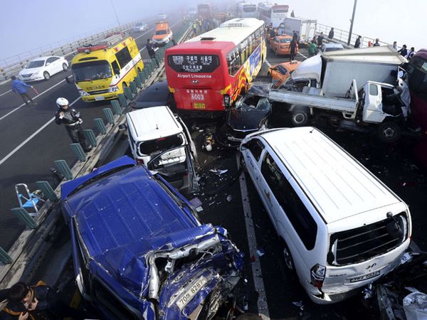 100 Mobil Tabrakan Beruntun di Korsel
