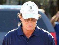 Bruce Jenner Kerap Pakai Baju Wanita Saat Remaja