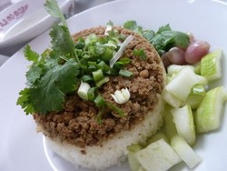 Lembut Gurihnya Nasi Tim Cocok untuk Santapan Siang Ini