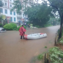 Dinas Sosial Jakarta Pusat Pasok Logistik ke Wilayah Rawan Banjir