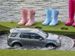 Setengah Juta Lebih Mobil SUV Mewah Bakal Terjual Tahun Ini