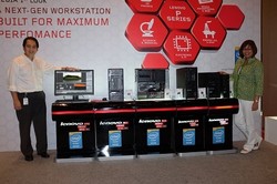 Booming Ponsel Tak Sampai Menggoyang Workstation