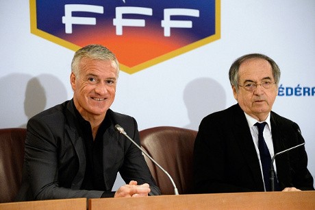 Prancis Pertahankan Deschamps Hingga Piala Dunia 2018