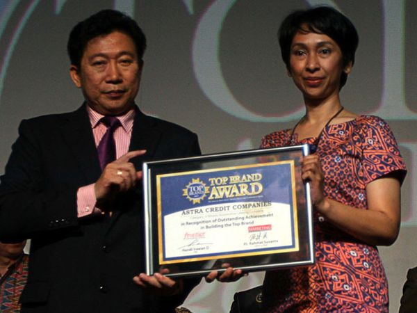 ACC Raih Top Brand 2015