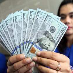 Diam-diam, Dolar Tembus Rp 12.800