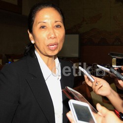 Menteri Rini Akan Ajukan Suntikan Modal Untuk Bank Mandiri Tahun Depan