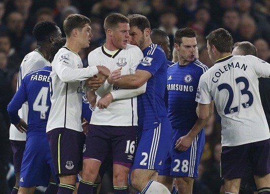 Ivanovic Berselisih dengan McCarthy, Mourinho Tolak Berkomentar