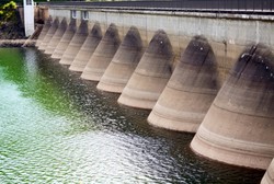 Akibat Kencing Sembarangan Pegawai Waduk Ini Terancam Diskors